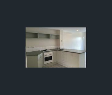 2 Bedroom Townhouse - Manoora - Photo 6