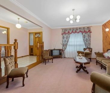 Spacious family home in great location! - Photo 1