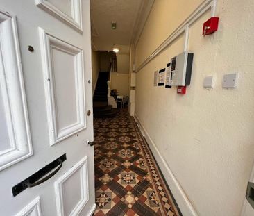 3 bedroom flat to rent - Photo 1