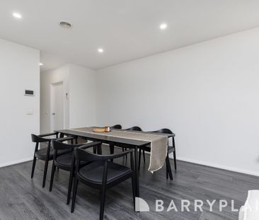 Cutting Edge to Perfection - Photo 5