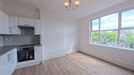 Charlton Road, Weston-super-mare, BS23 - Photo 4