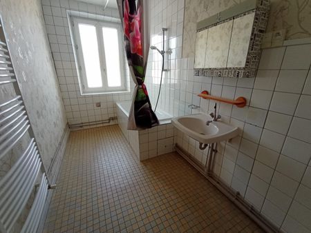 Location Appartement 4 pièces 81m² - Photo 2