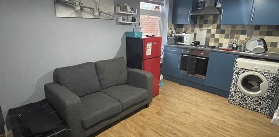Studio Flat, Lavender Road, LE3 - Photo 2