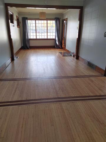 1937 TORONTO 3 BEDROOMS - Photo 3