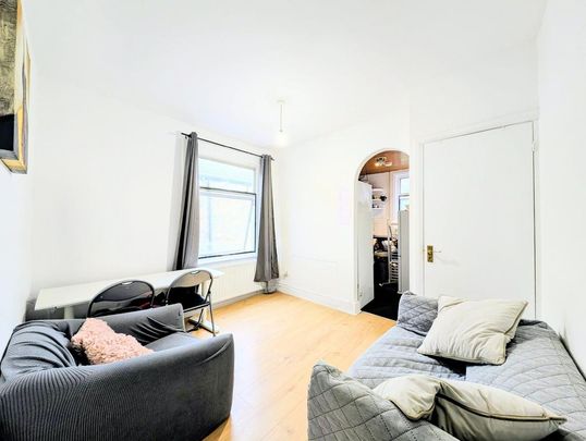 3 bedroom maisonette to rent - Photo 1