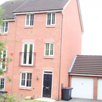 Valley View - 4 bed Student house near Keele Uni - Photo 1