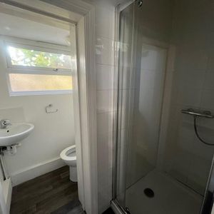 1 bedroom property to rent - Photo 2