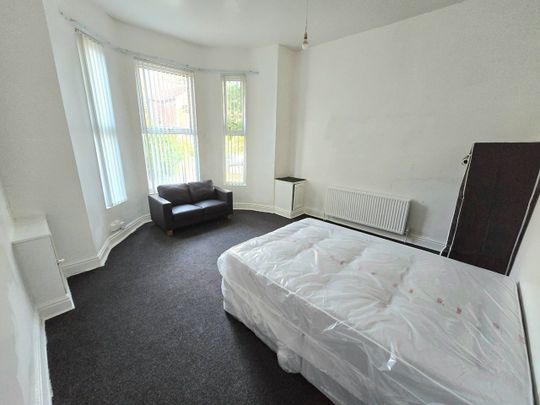 2 Bed Flat, Liverpool, L8 - Photo 1