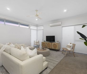 Elegant Family Living with Dual Zones & Private Alfresco in Wakerley - Photo 4