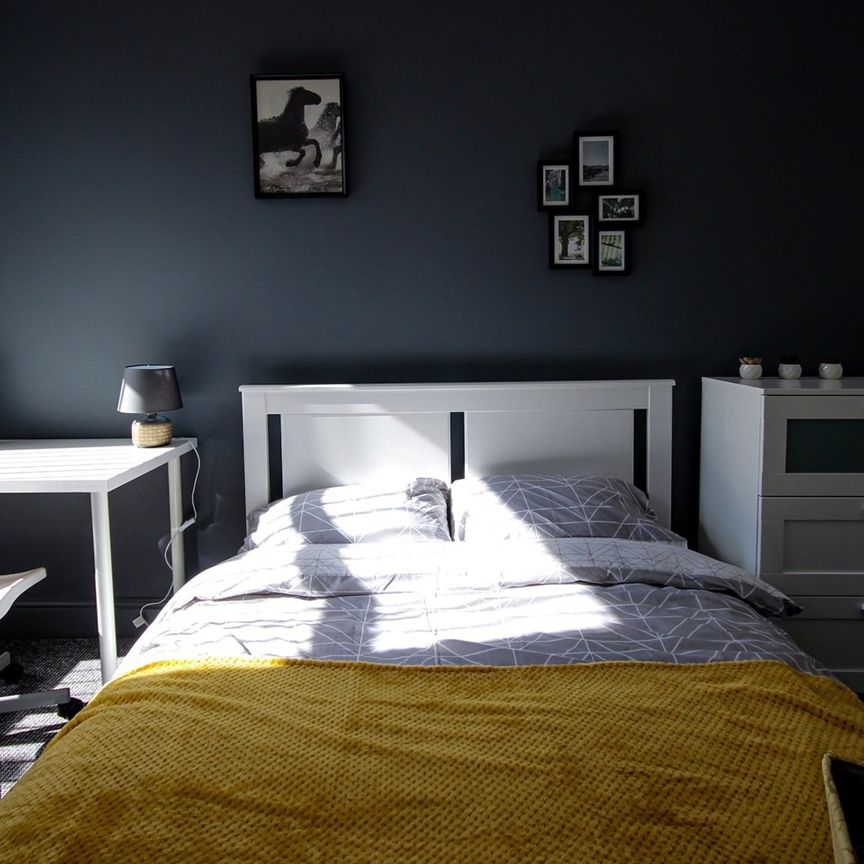 Room in a Shared House, Salford, M6 - Photo 1