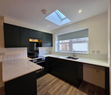 2 bedroom maisonette to rent - Photo 1