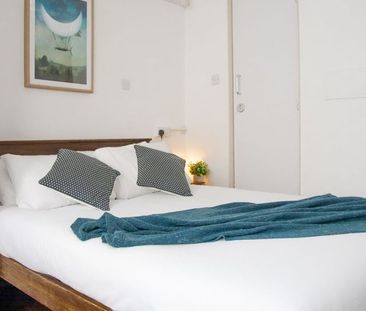 Studio Flat, Mapesbury Road, NW2 - Photo 1