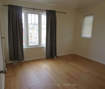 For Lease - 5615 Oscar Peterson Boulevard Unit# 8, Mississauga, Ont... - Photo 4