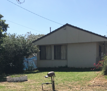 3 Bedroom House in West Dubbo - Photo 2
