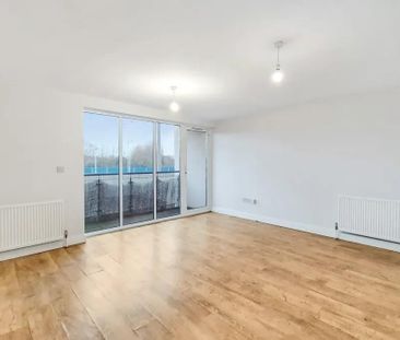 1 Bed Flat, Newham Way, E6 - Photo 1