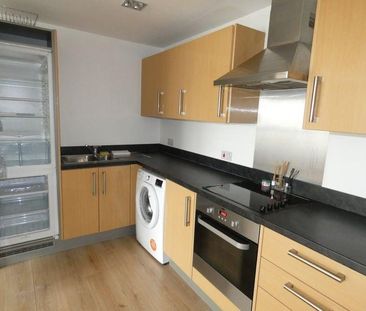 2 bedroom flat to rent - Photo 5
