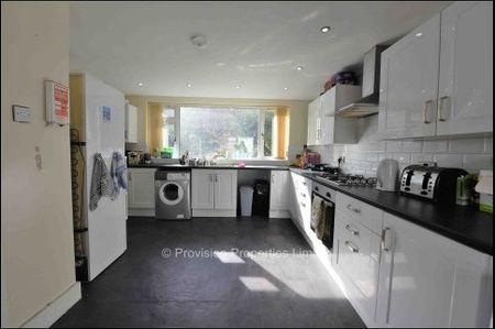 6 Bedroom Properties Headingley - Photo 4