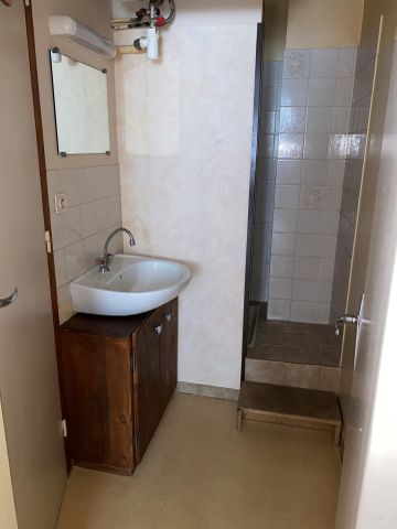 Location Appartement 2 pièces 32m² RODEZ 12000 - Photo 2