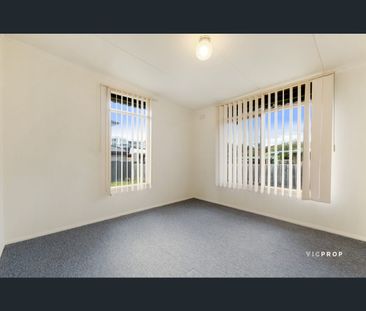8 Maurice Court, Wantirna South, Vic 3152 - Photo 6