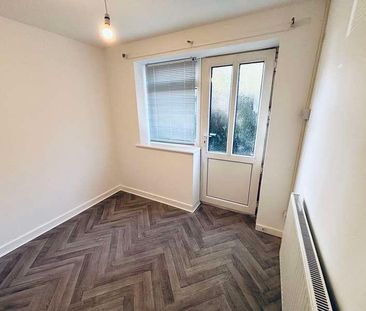 Headley Close, St. Helens, WA10 - Photo 6