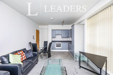 2 bedroom flat to rent - Photo 2