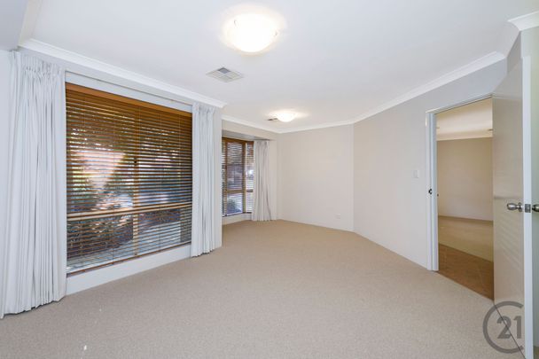 Ideal Family Home - Photo 1