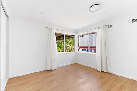 Renovated Family Home in Prime Castle Hill Location - Photo 5