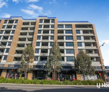 Top Floor Apartment - Great Location! - Photo 1