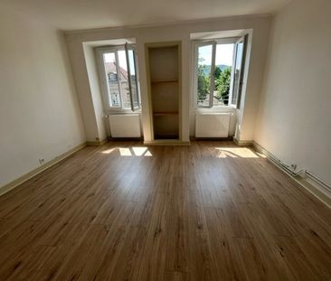 Dans belle maison, joli T1 entièrement rénové - Photo 4