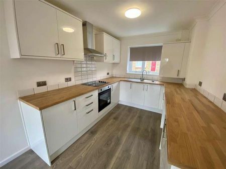 Robins Hill, Brackla, Bridgend County Borough, CF31 - Photo 3