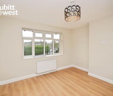 4 bedroom semi-detached house to rent - Photo 2