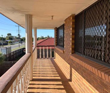 RENOVATED & LOCATION - CABOOLTURE - Photo 3
