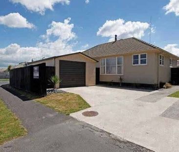 Three Bedroom Home-Hospital location - Photo 4