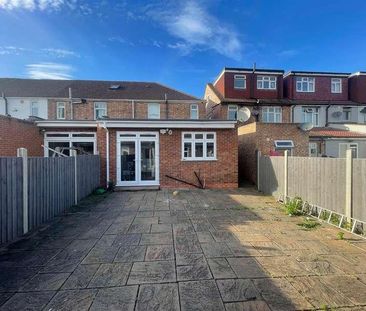 Hanson Gardens, Southall, UB1 - Photo 3