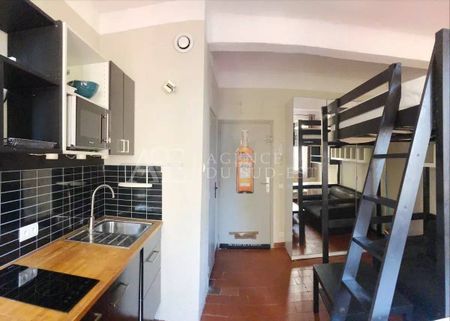 Location Studio - Photo 3