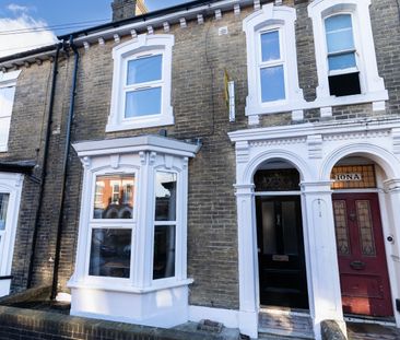 6 Bed Terraced House, Ordnance Road, SO15 - Photo 6