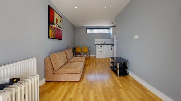 1 bedroom flat to rent - Photo 1