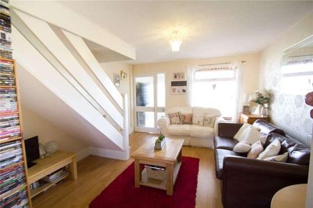 Pensclose, Witney, Oxfordshire, OX28 - Photo 2