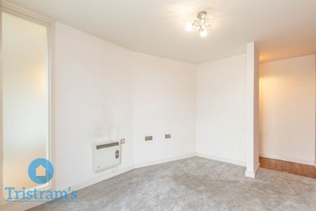 References Pending - 1 bed Apartment - Photo 3