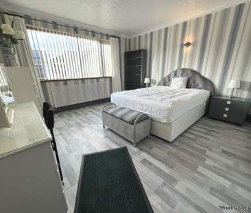 2 bedroom property to rent in Blackpool - Photo 2