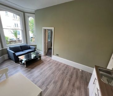 1 Bed Flat, Malwood Road, SW12 - Photo 1