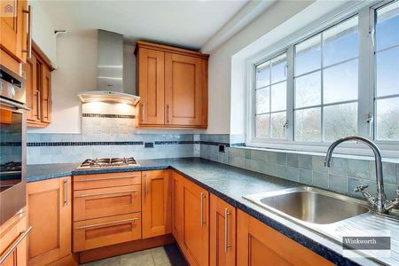 Roe Lane, Kingsbury, London, NW9 - Photo 5