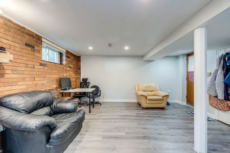 For Lease - 11 Queensbury Drive Unit# Basement, Hamilton, Ontario - Photo 2