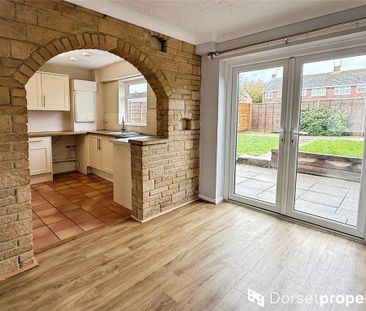 3 bedroom end of terrace house to rent - Photo 1