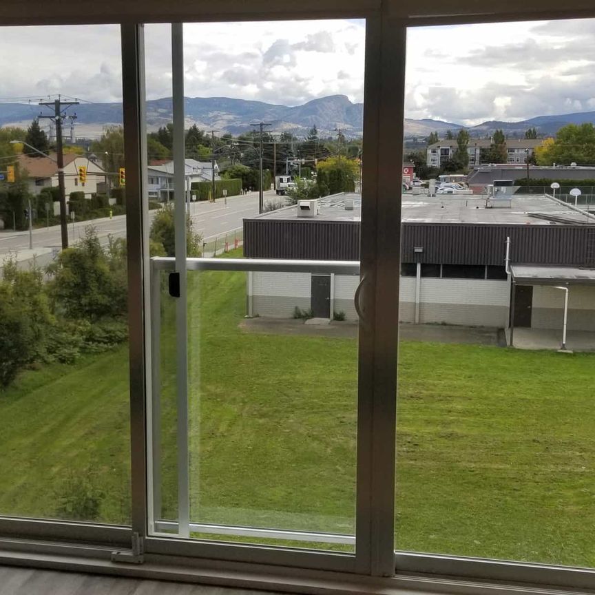 2 bed, 1 bath SOLE on KLO - Photo 1