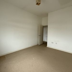 Cambridge Street, AYLESBURY - Photo 2