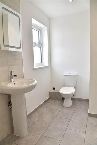 3 Merchant Apartments, Pats Brae, Ballymena, BT43 5AS - Photo 4