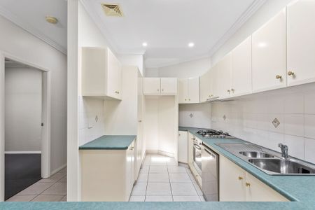 Perfect Blend of Comfort and Style - Photo 2