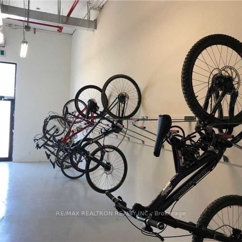 For Lease - 555 William Graham Drive Unit# 421, Aurora, Ontario - Photo 1