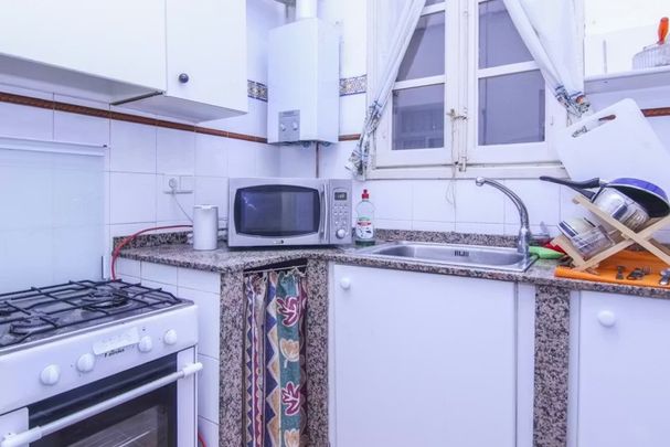 Carrer Naturalista Rafael Cisternes, Valencia, Valencian Community 46010 - Photo 1